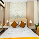 Premium Burj Khalifa View & Private Jacuzzi
