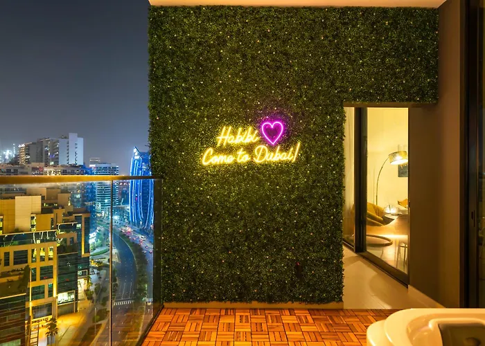 Premium Burj Khalifa View & Private Jacuzzi